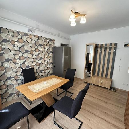 Bingo Apartman Cristuru Secuiesc Екстериор снимка