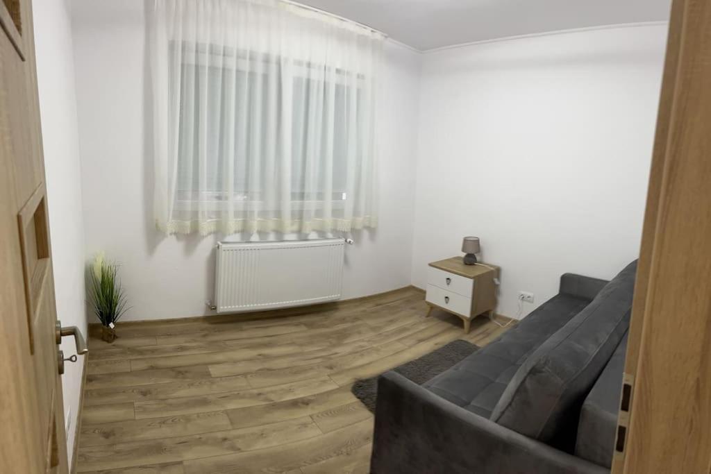 Bingo Apartman Cristuru Secuiesc Екстериор снимка