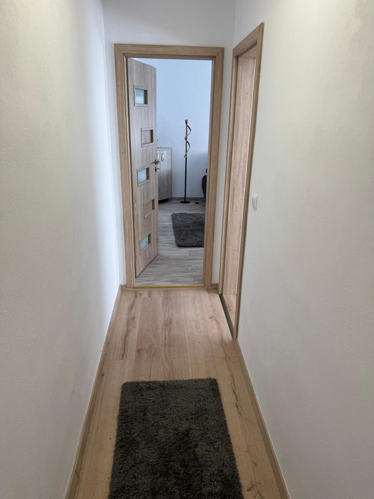 Bingo Apartman Cristuru Secuiesc Екстериор снимка