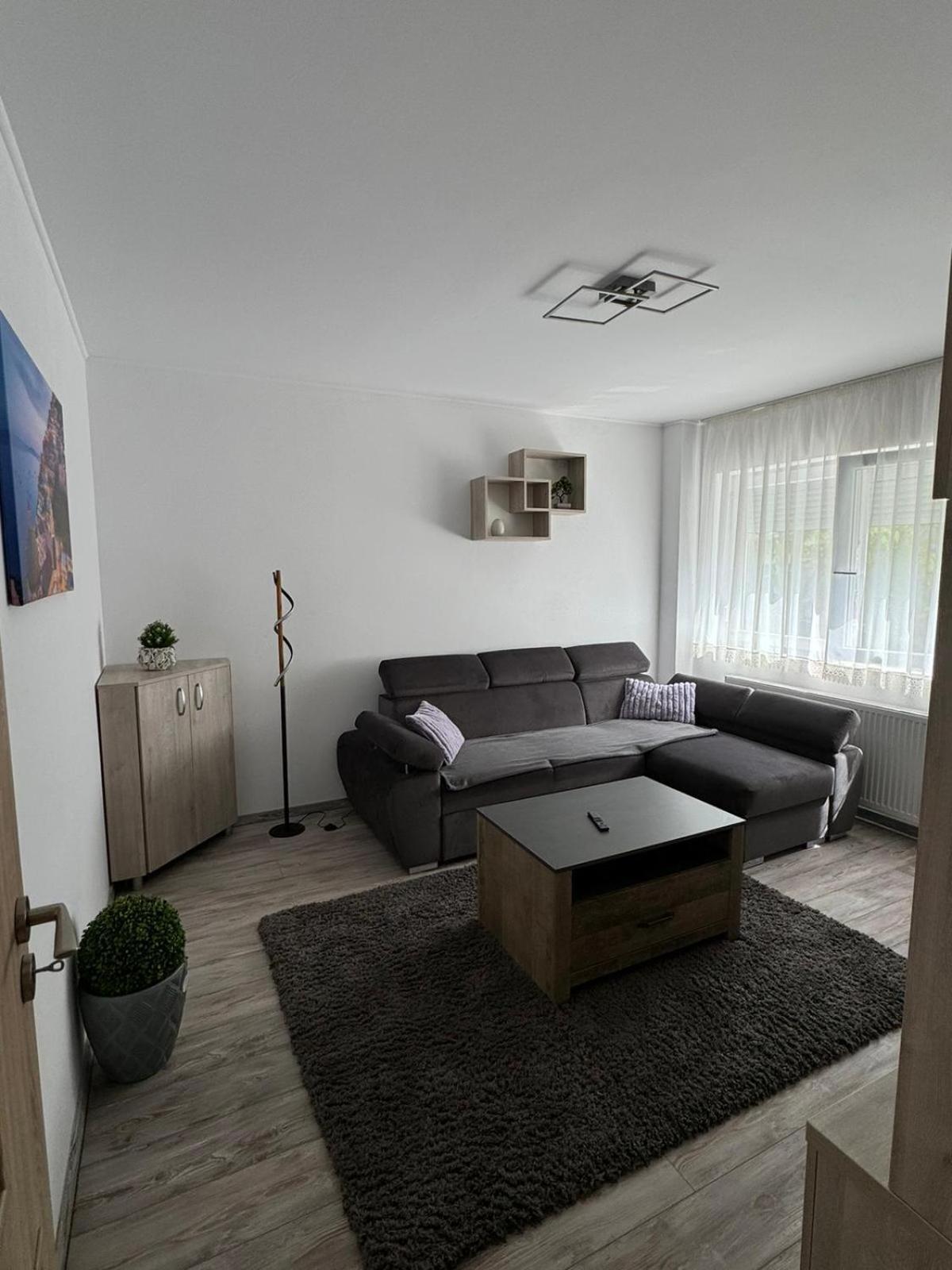 Bingo Apartman Cristuru Secuiesc Екстериор снимка